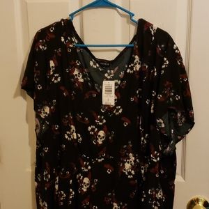 NWT Torrid Challis handkerchief Top